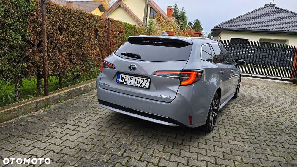 Toyota Corolla 1.8 Hybrid Selection - 13