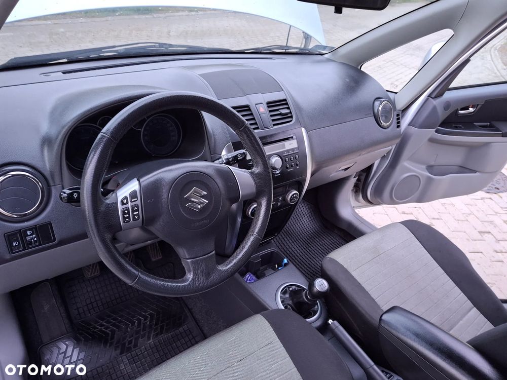 Suzuki SX4 1.6 Premium 4WD - 5