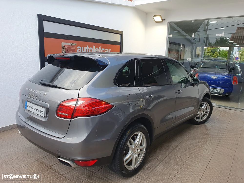 Porsche Cayenne S - 34