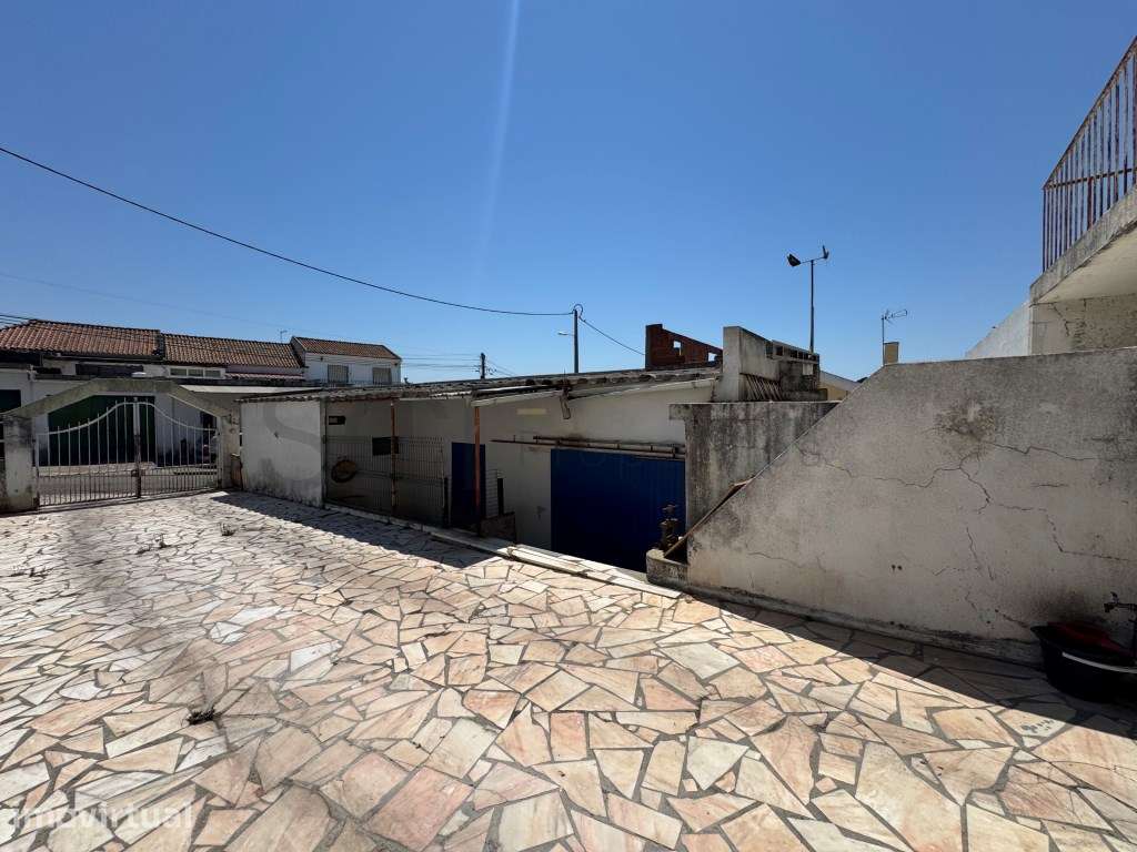 Terreno de 325 m2 Charneca de Caparica Próximo à Praia - Grande imagem: 2/20