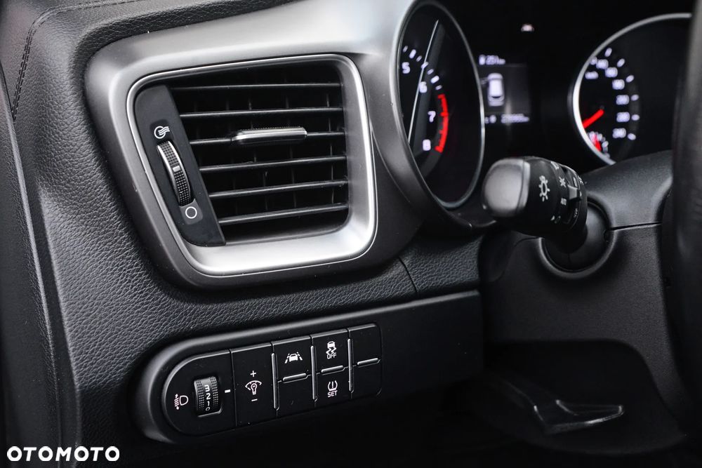 Kia Ceed 1.4 T-GDI L - 33