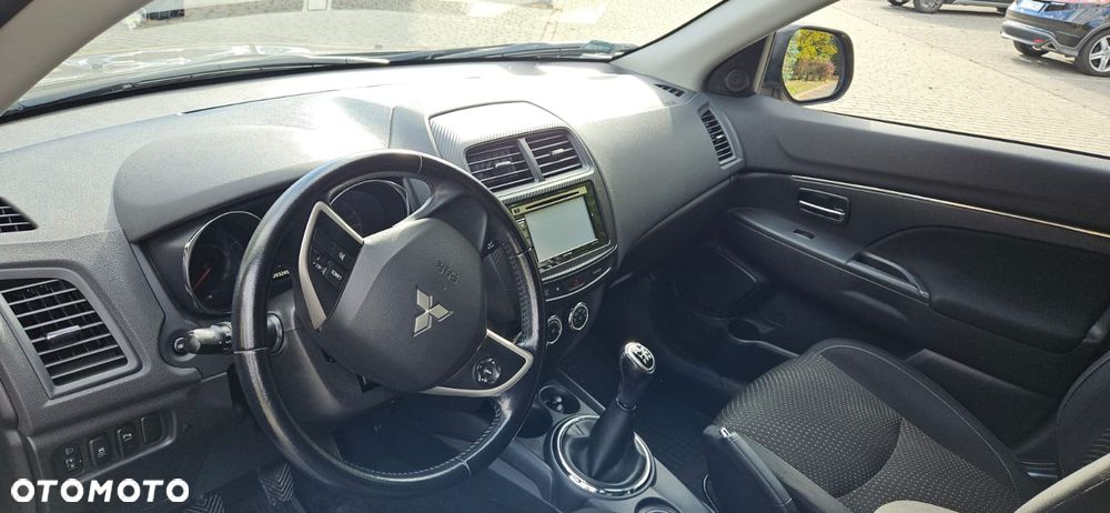 Mitsubishi ASX - 10