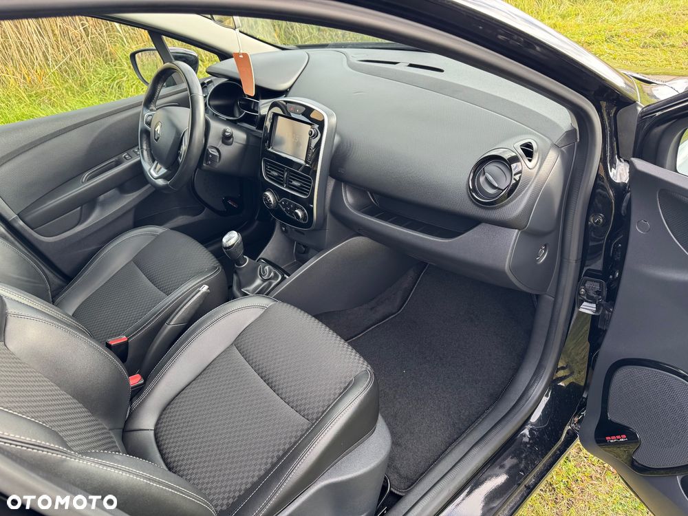 Renault Clio - 25