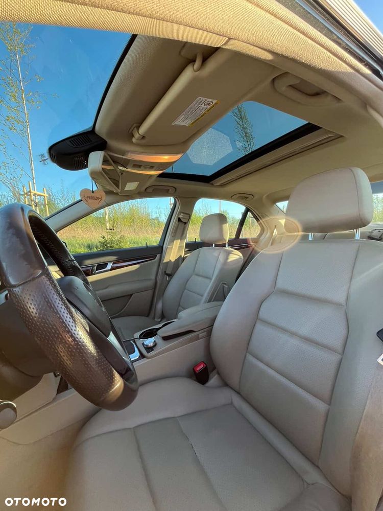 Mercedes-Benz Klasa C 350 (BlueEFFICIENCY) 7G-TRONIC Avantgarde - 12