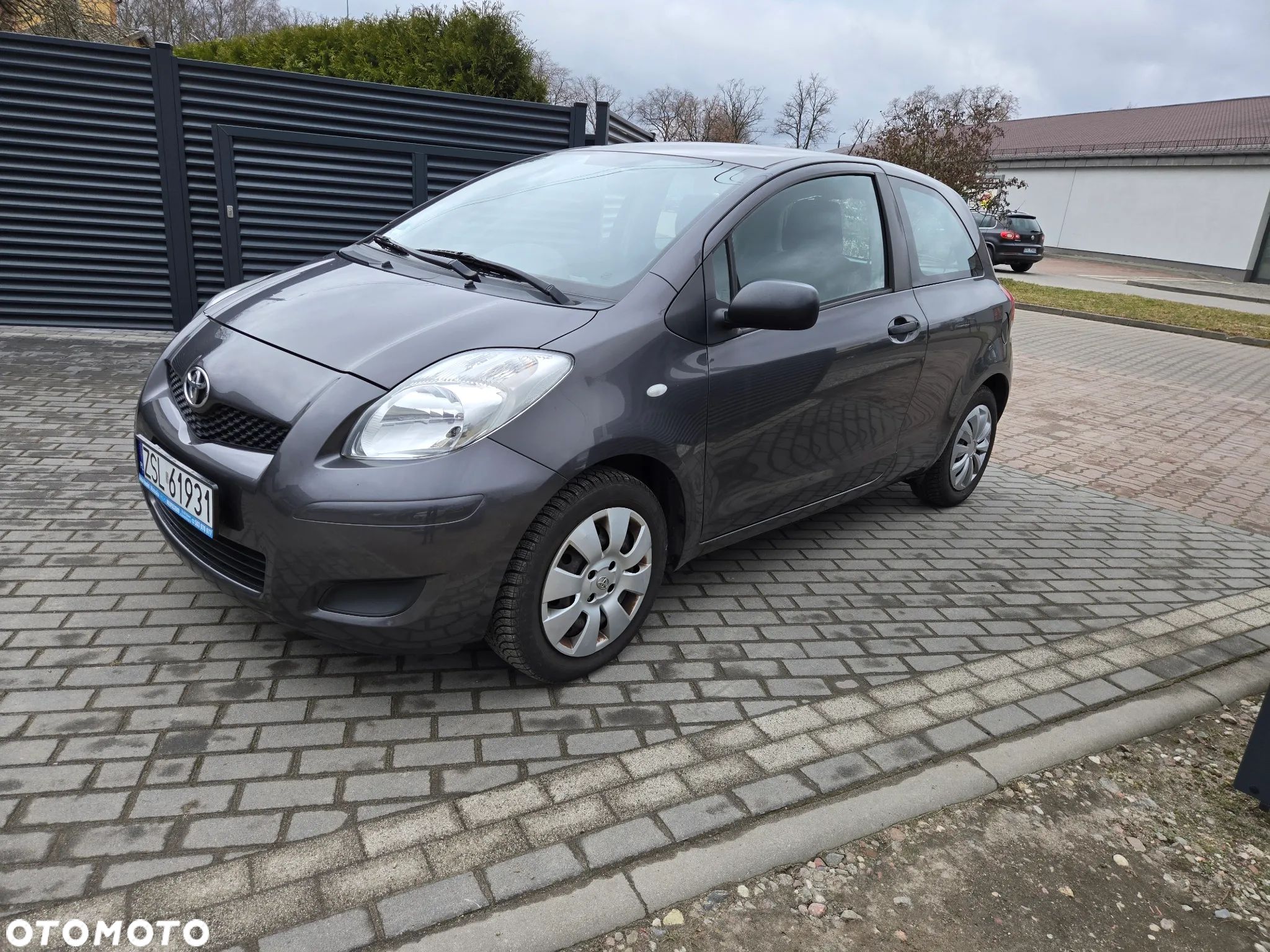 Toyota Yaris 1.0 Active - 1