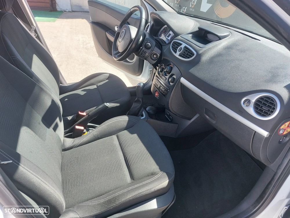Renault Clio 1.5 dCi Confort - 11