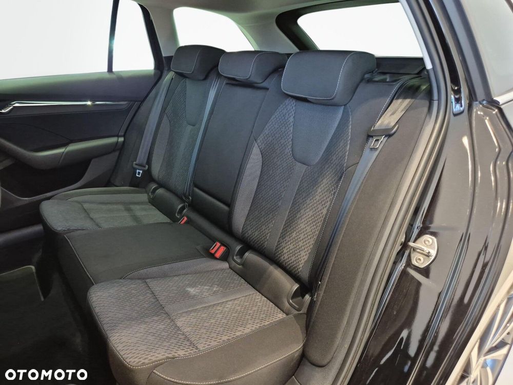 Skoda Octavia 2.0 TDI Style DSG - 30