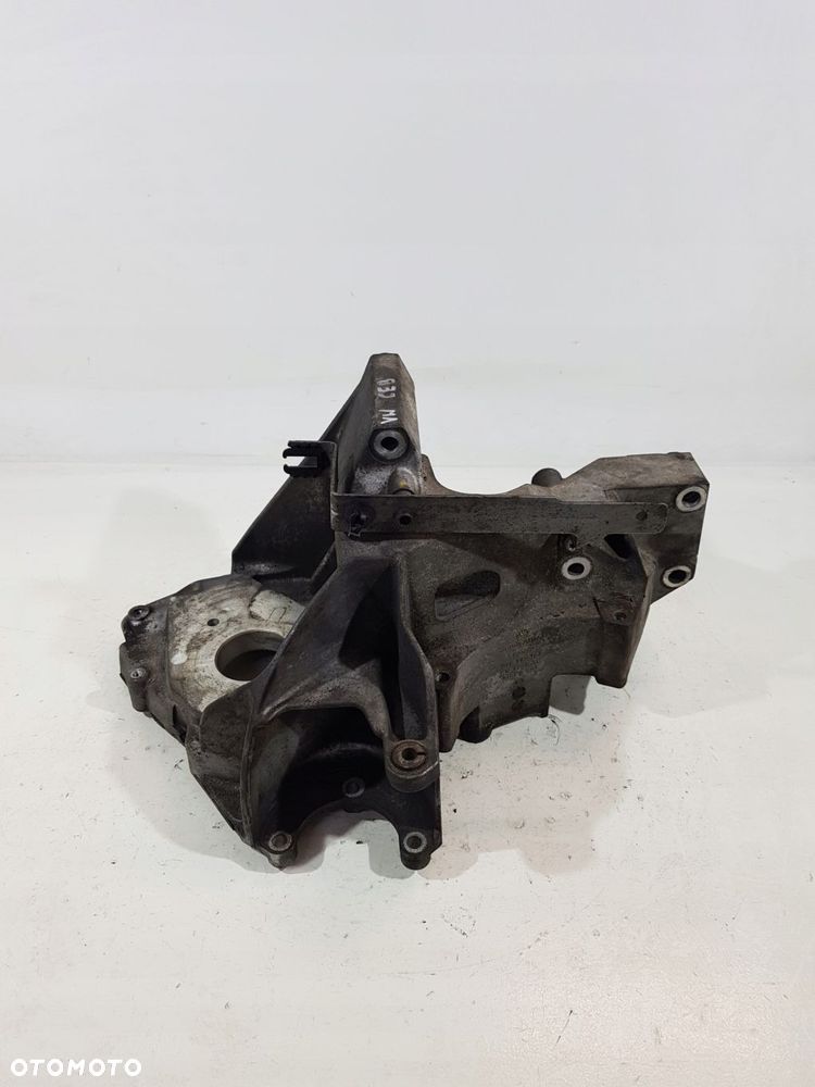 łapa wspornik pompy 076115251 vw crafter 2.5 tdi ceb - 6