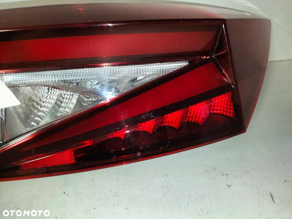 Lampa tylna tył prawa SKODA ENYAQ 21- LED - 4