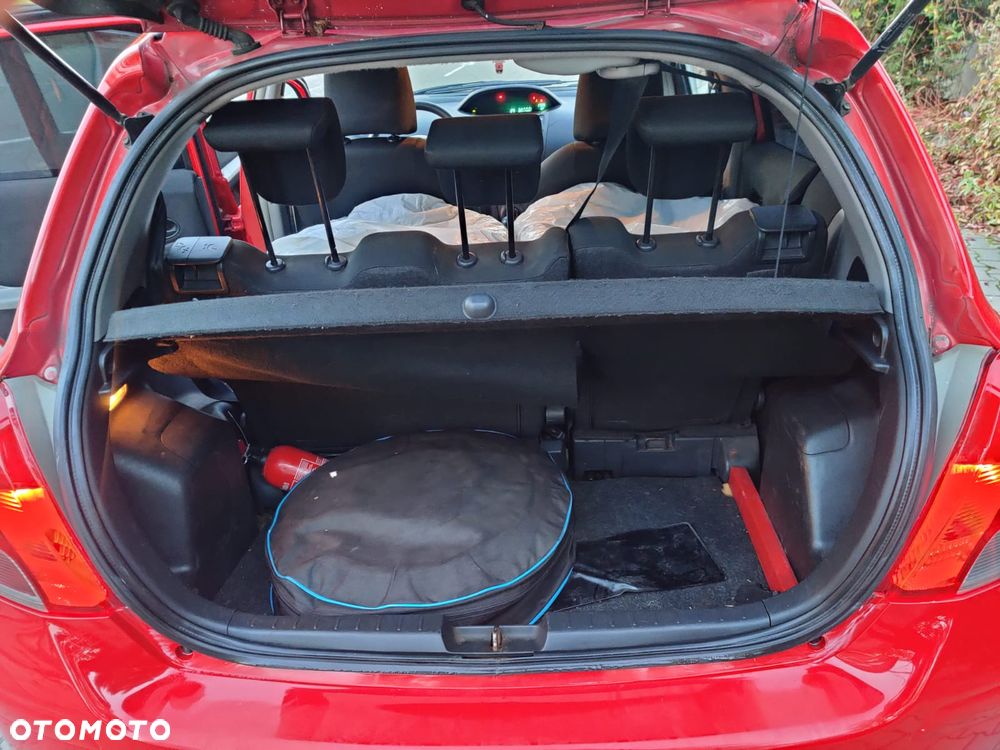 Toyota Yaris 1.0 Terra - 8