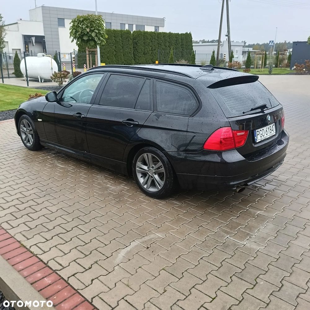 BMW Seria 3 318i Touring Edition Lifestyle - 4