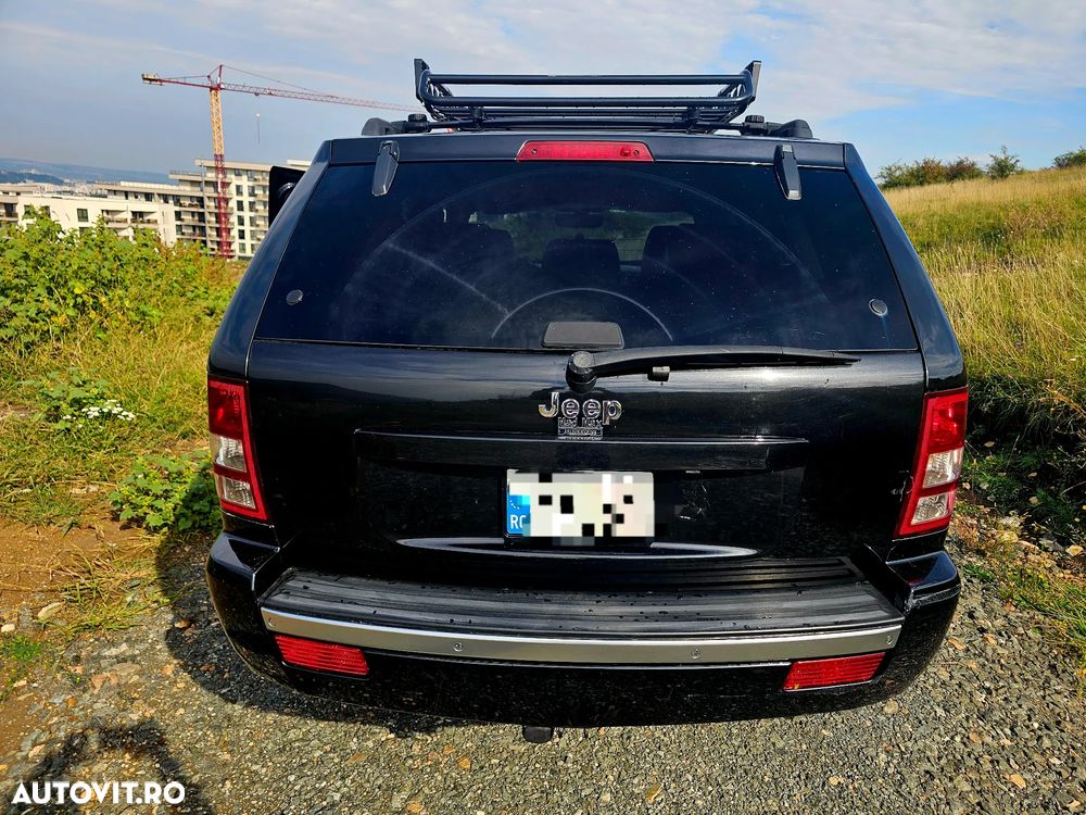 Jeep Grand Cherokee - 14