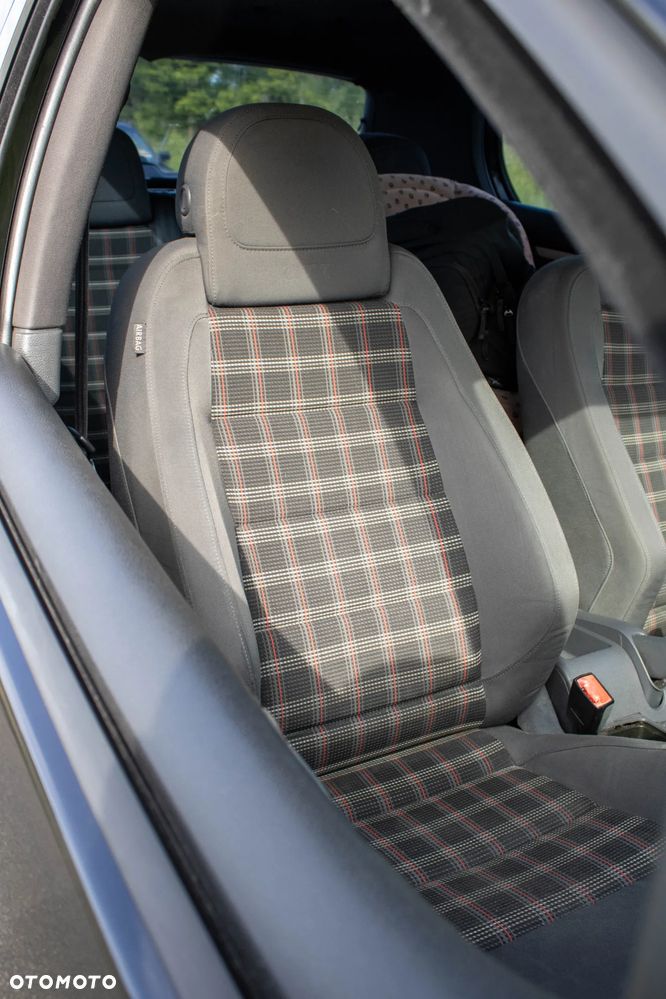 Volkswagen Golf 2.0 TSI GTI - 10