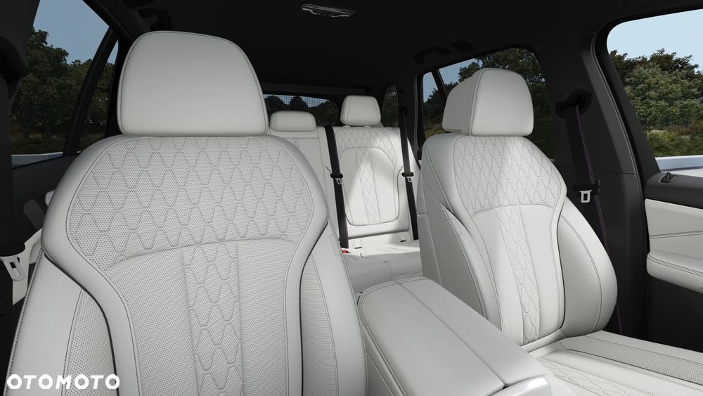 BMW X5 xDrive40i - 13