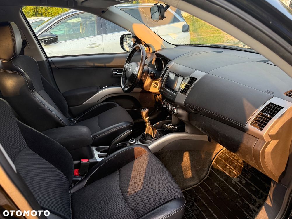 Mitsubishi Outlander 2.2 DID Intense + EU5 - 4