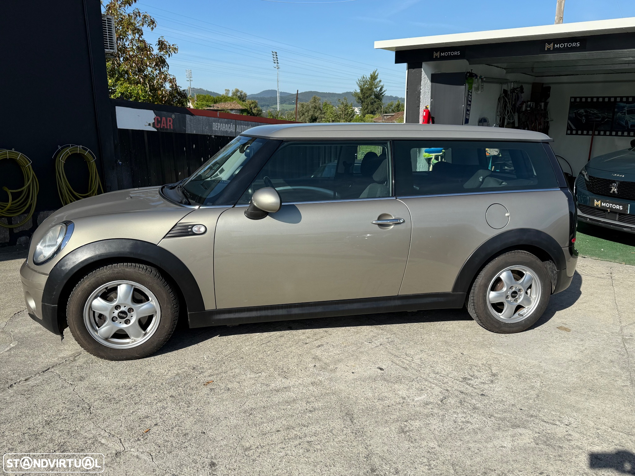 MINI Clubman Cooper D - 24