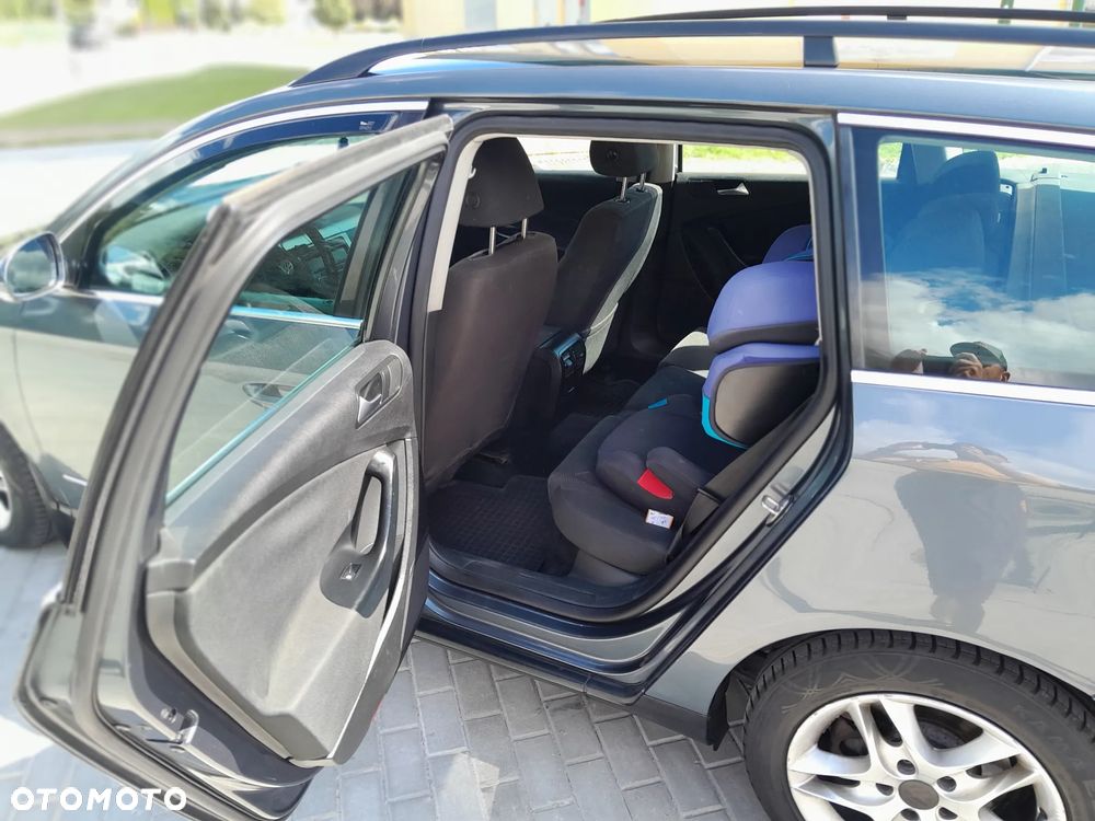 Volkswagen Passat - 8