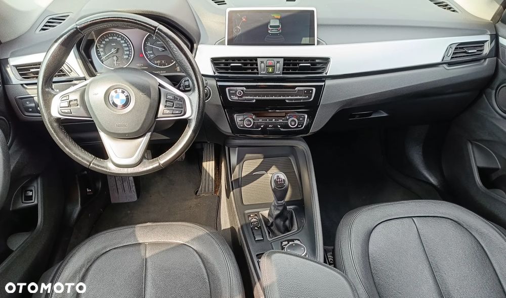 BMW X1 sDrive16d - 14