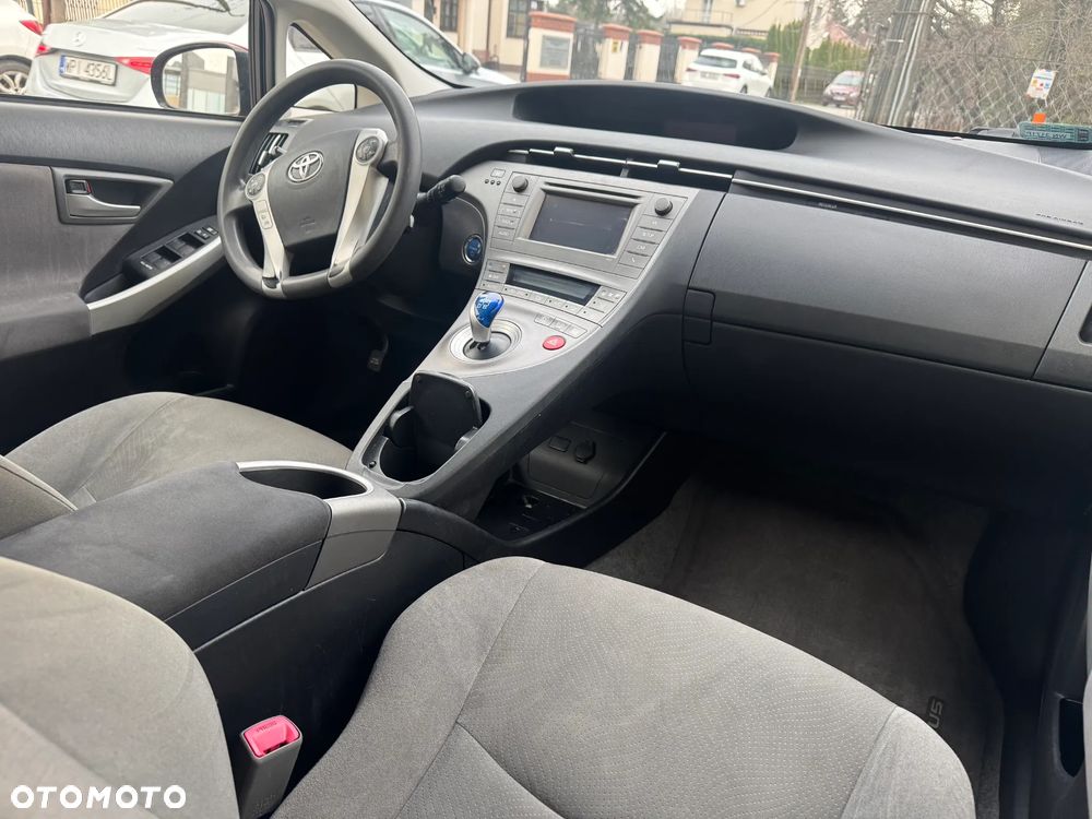 Toyota Prius - 14