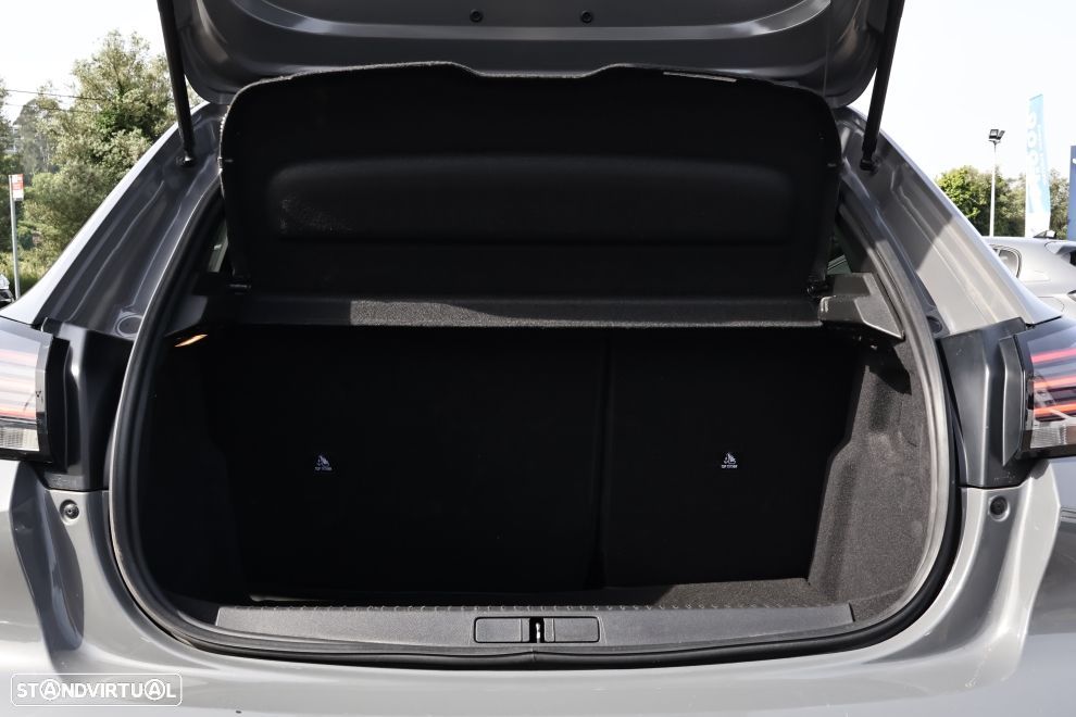 Peugeot 208 1.2 PureTech Allure - 18