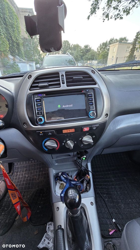Toyota RAV4 1.8 VVT-i 4x2 - 9