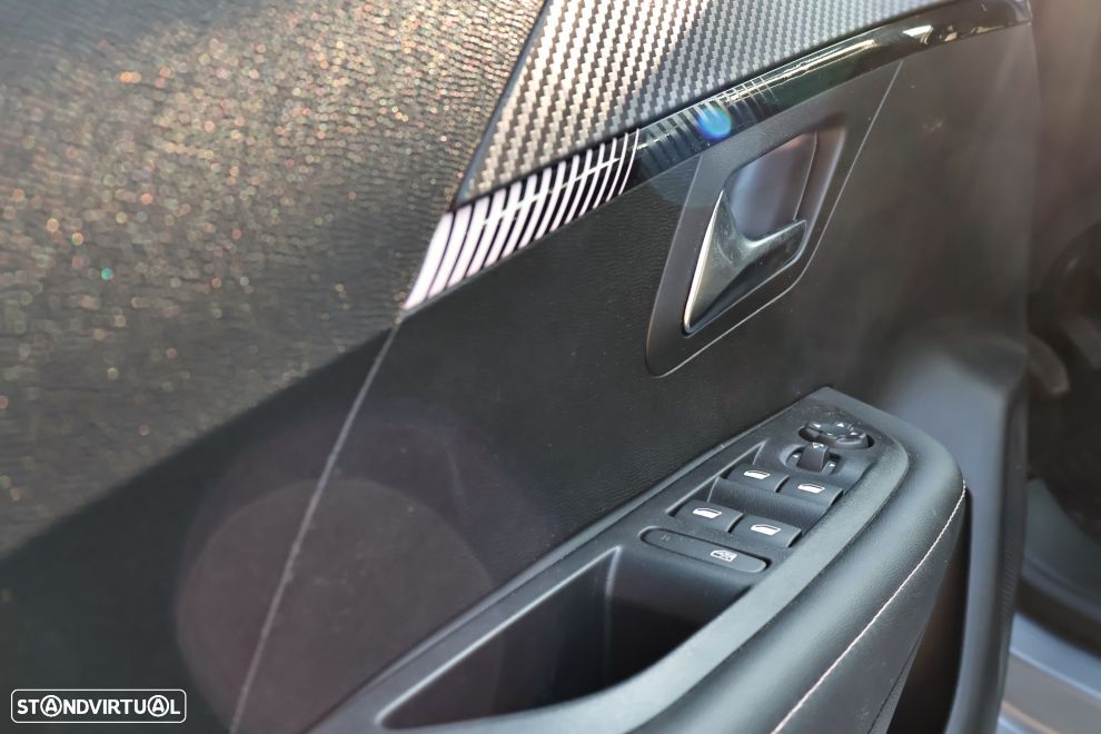 Peugeot 208 1.2 PureTech Allure - 15