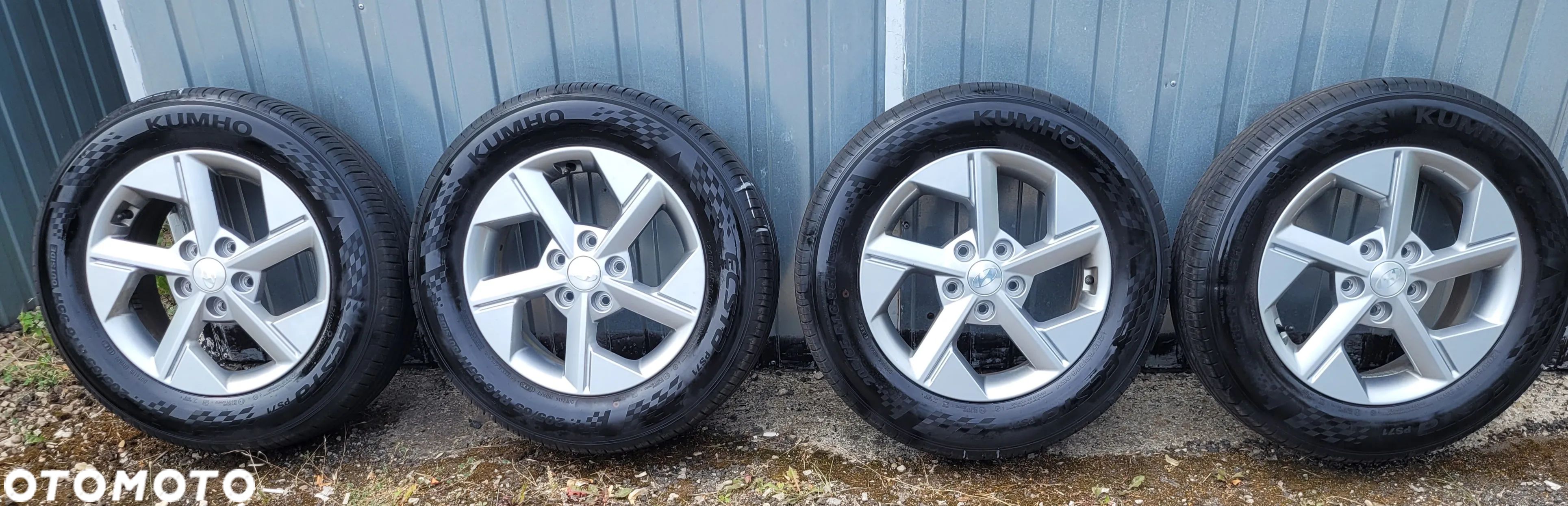 Oryginalne felgi aluminiowe i opony letnie - 1