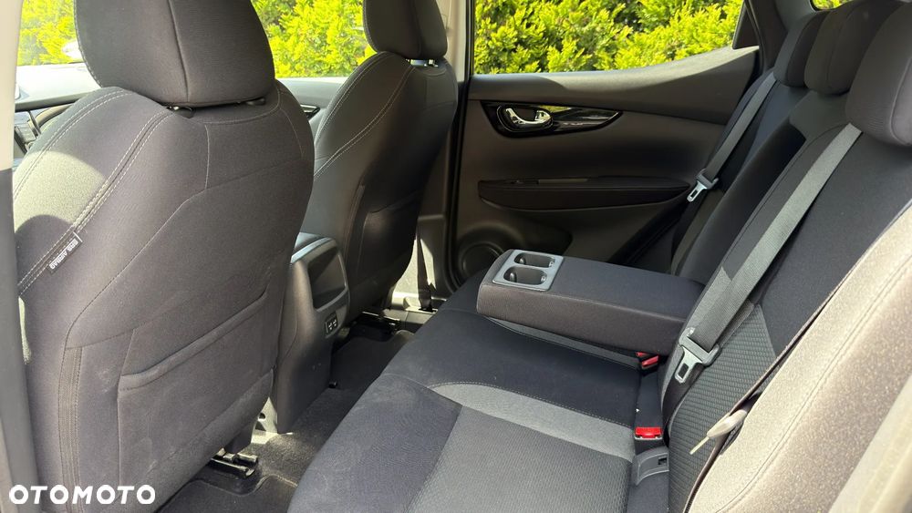 Nissan Qashqai 1.3 DIG-T N-Connecta DCT - 8