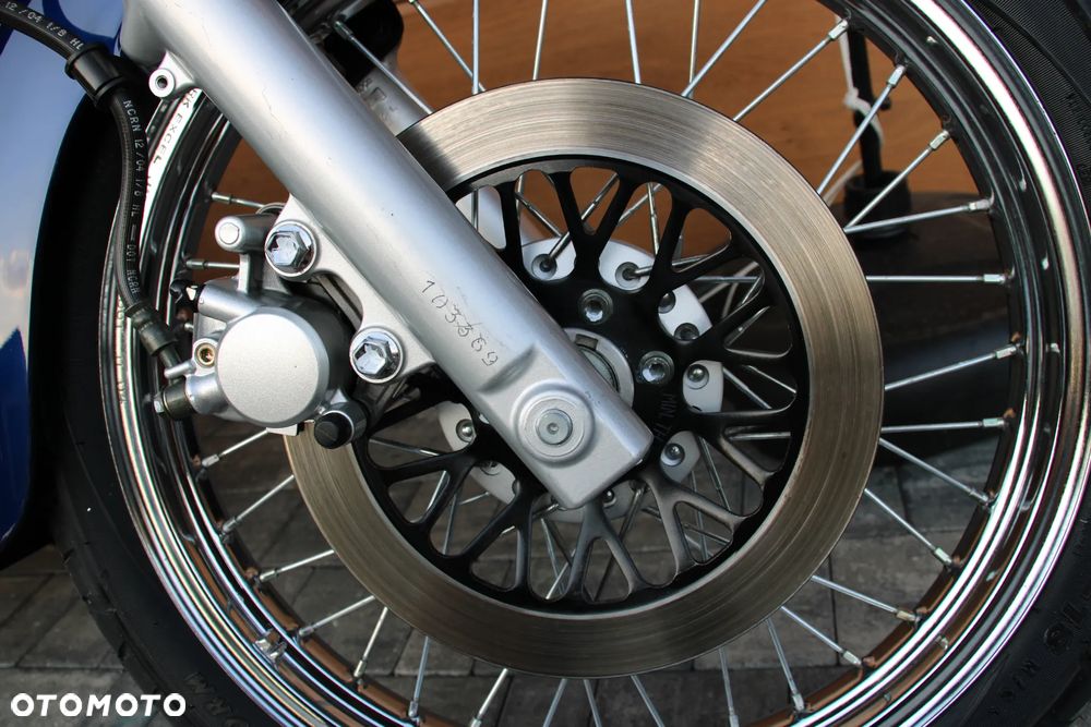 Suzuki Intruder - 37