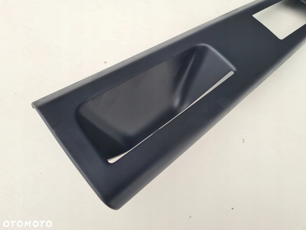 VW T5 T5 LIFT MULTIVAN tapicerka osłona boczka lewy przód 7H5868087 - 4