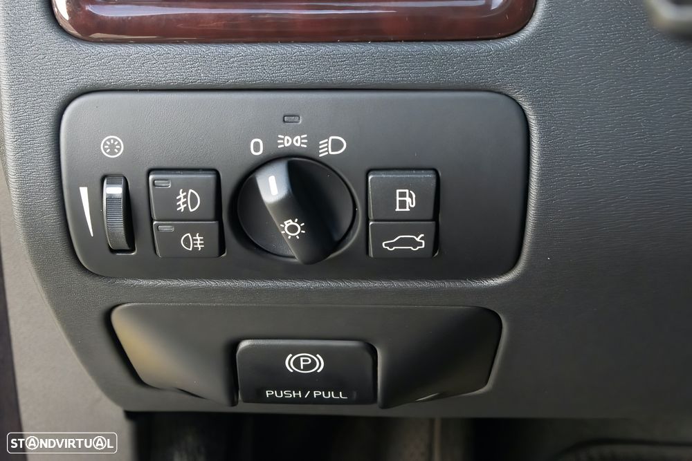 Volvo V70 2.4 D5 Nivel 3 Geartronic - 22