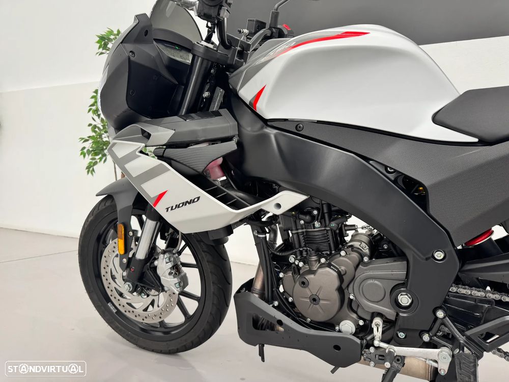 Aprilia Tuono 125 - 6