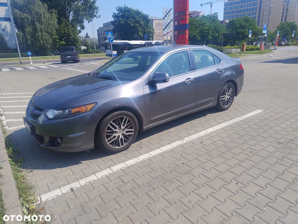 Honda Accord 2.0 Executive Nav - 1