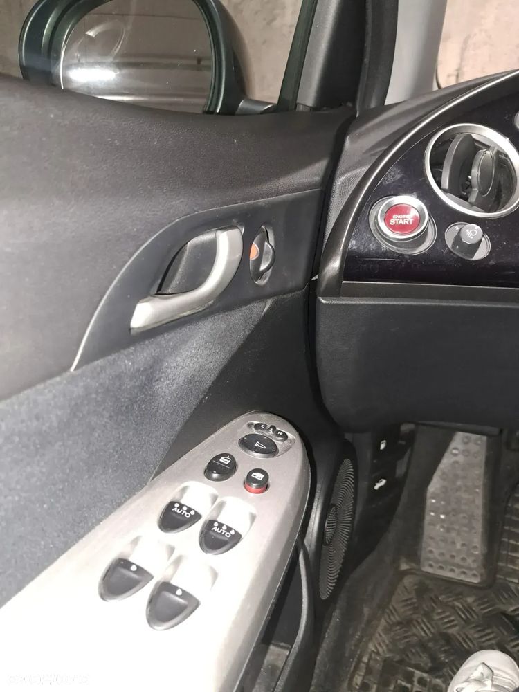 Honda Civic 1.4 Comfort - 21