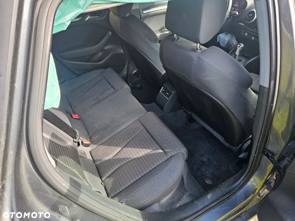 Audi A3 Sportback 35 TFSI S tronic - 13