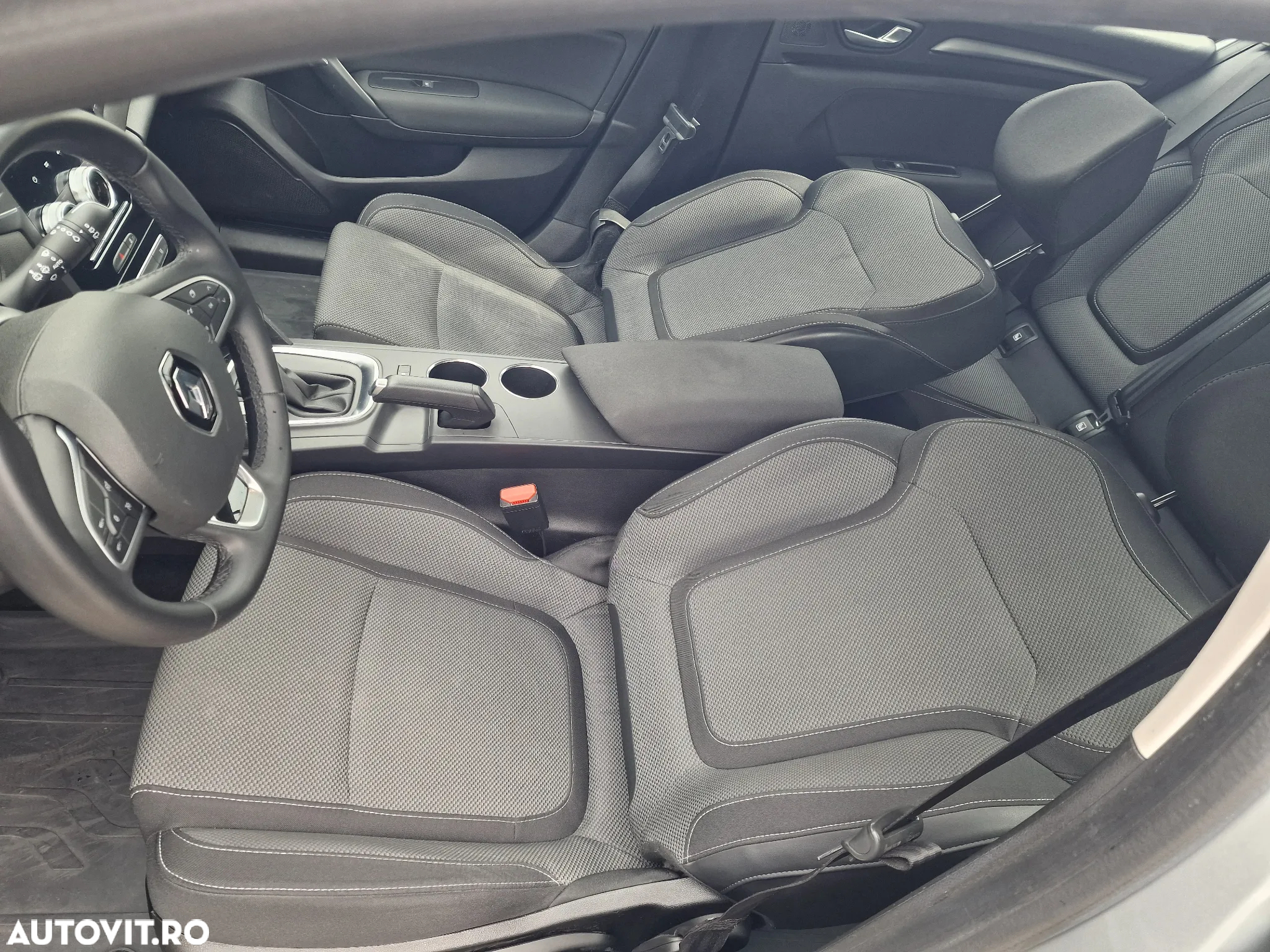 Renault Megane BLUE dCi 115 EDC INTENS - 11