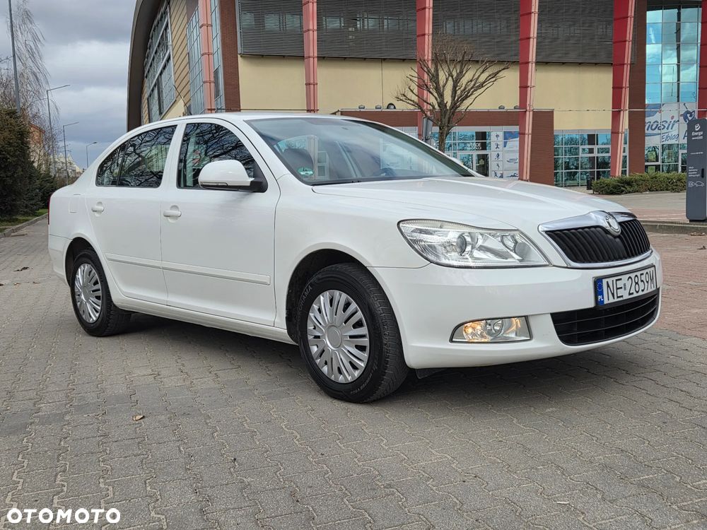 Skoda Octavia 1.6 Combi Classic - 9