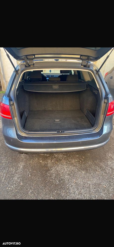 Volkswagen Passat Variant 2.0 TDI Blue TDI DSG Comfortline - 13