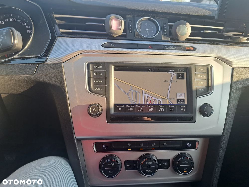 Volkswagen Passat 2.0 TDI BMT Comfortline - 20