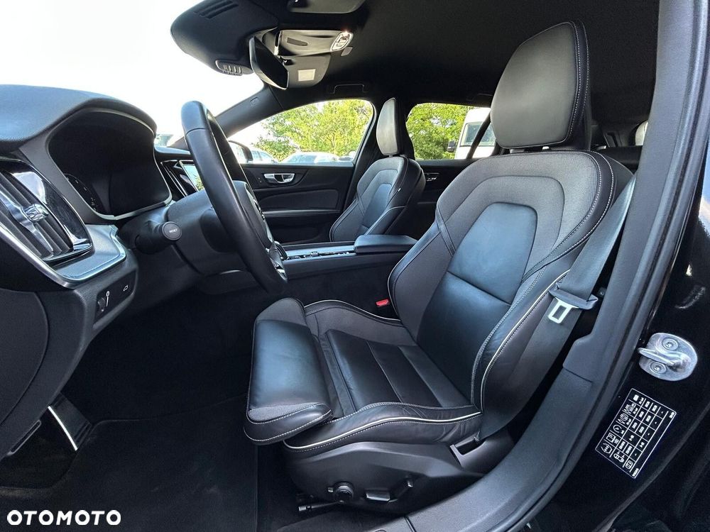 Volvo V60 B3 B Plus Dark - 8