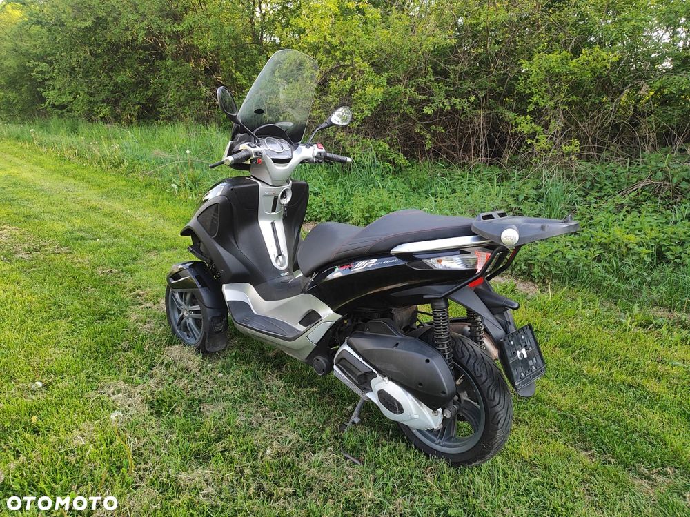 Piaggio MP-3 - 5
