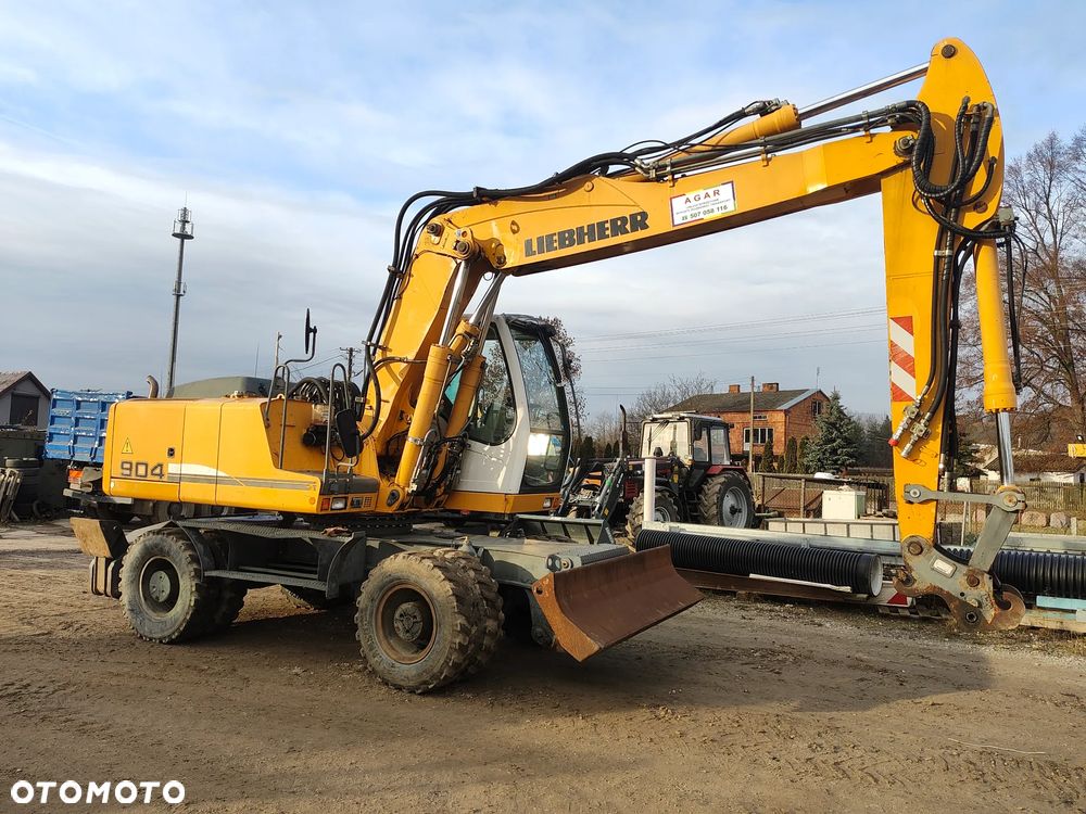Liebherr A904C - 2