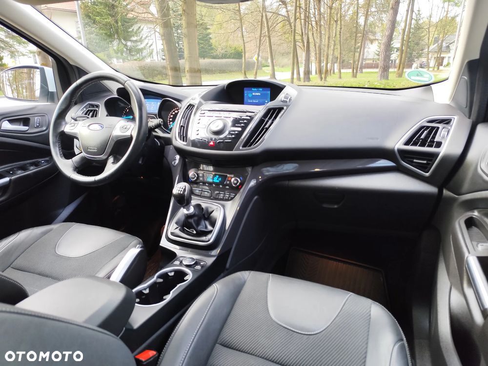 Ford Kuga 2.0 TDCi 4x4 Individual - 28