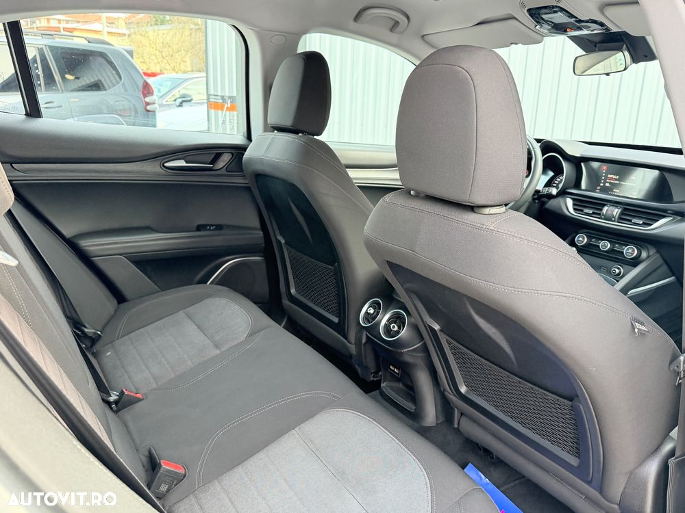 Alfa Romeo Stelvio 2.2 16V AT8-Q4 Executive - 12