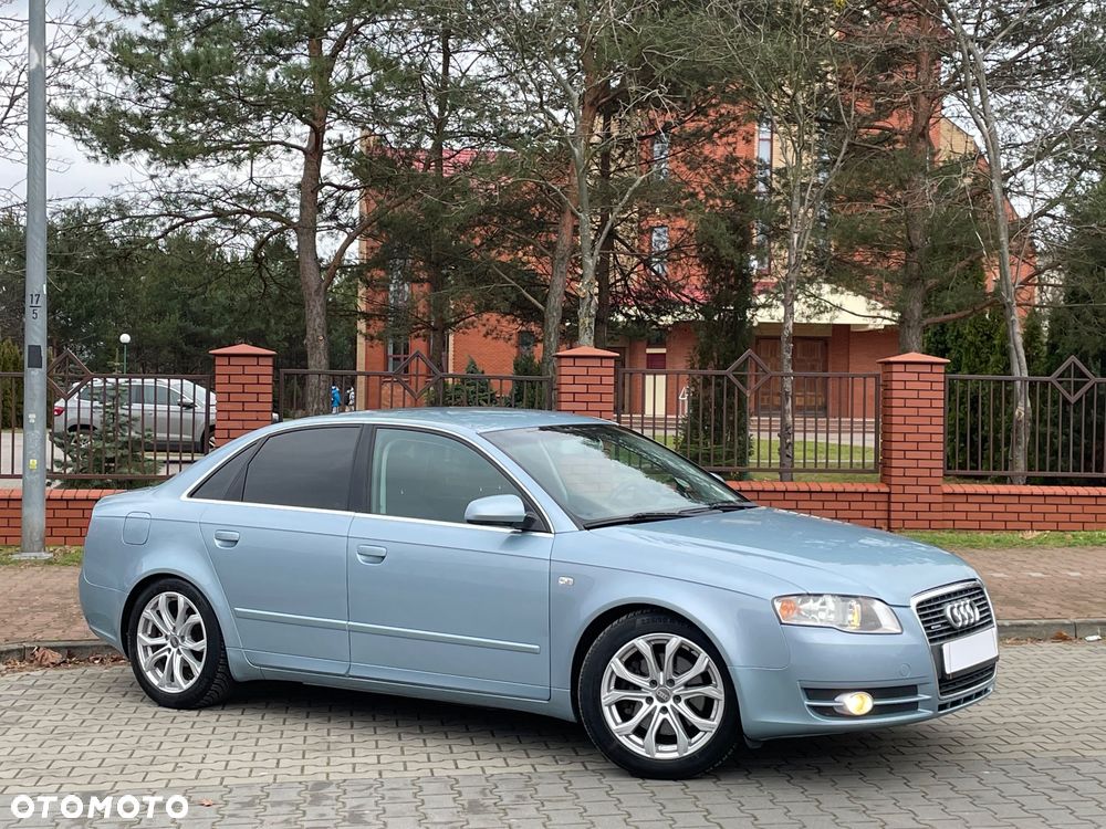 Audi A4 Limousine - 12