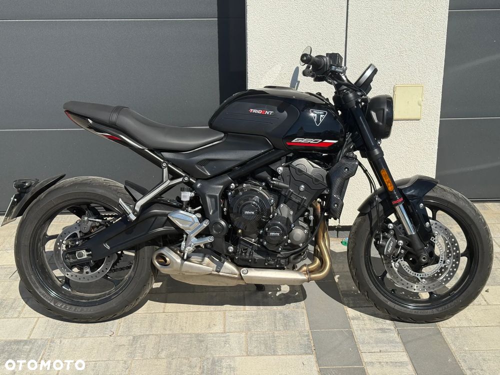 Triumph Trident - 1
