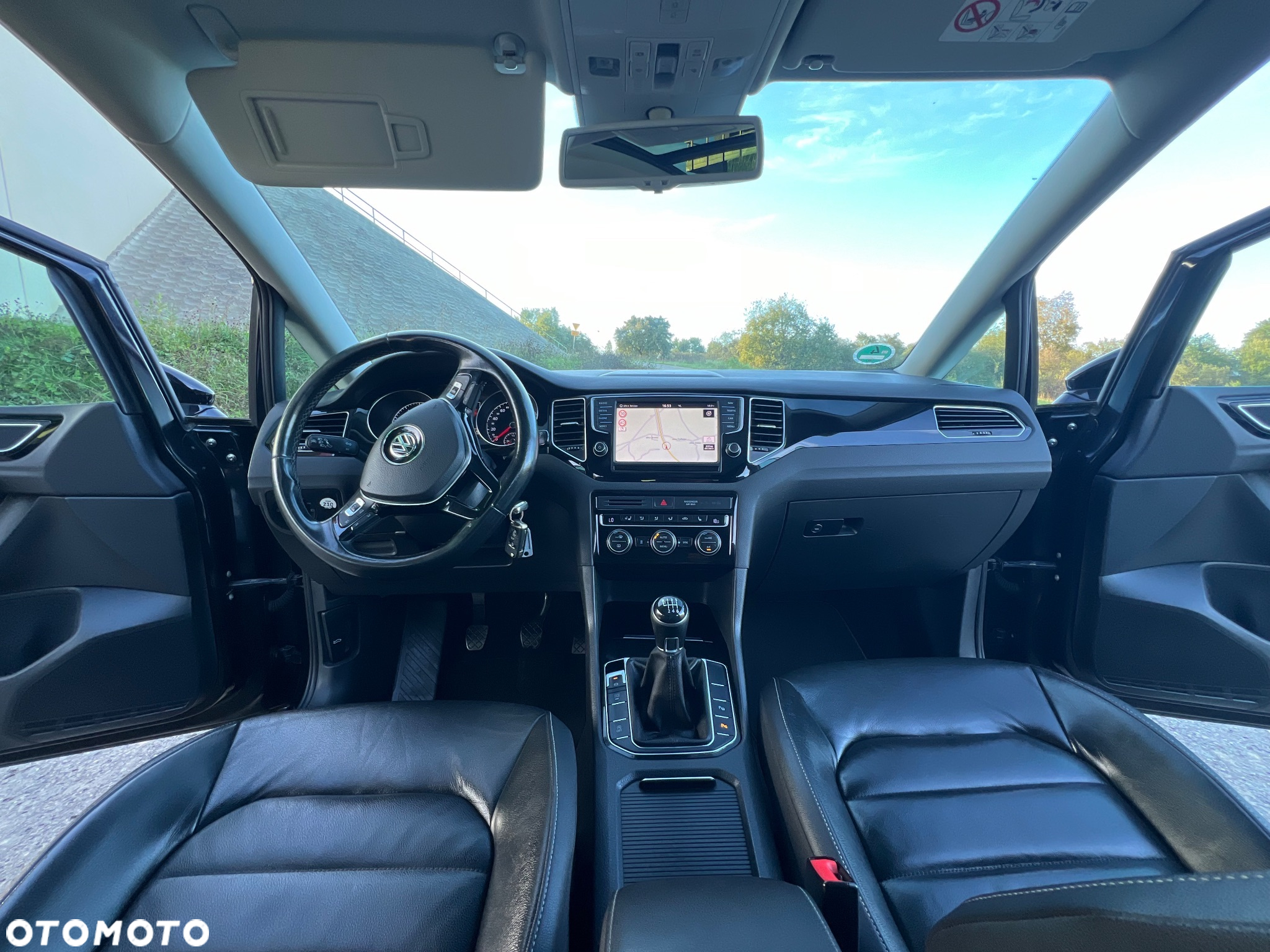 Volkswagen Golf Sportsvan - 25