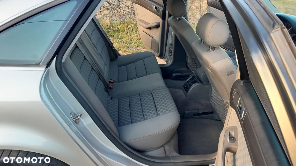 Audi A6 Limousine 2.4 - 27