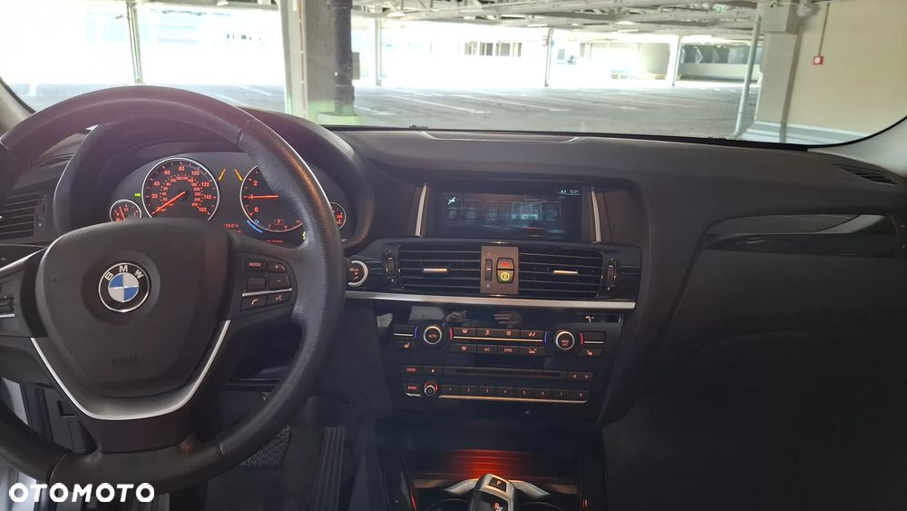 BMW X3 28i xDrive - 16