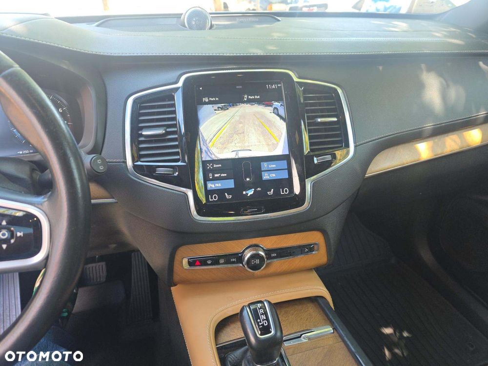 Volvo XC 90 - 7